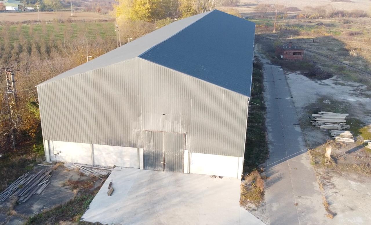 Territory and buildings photo 3