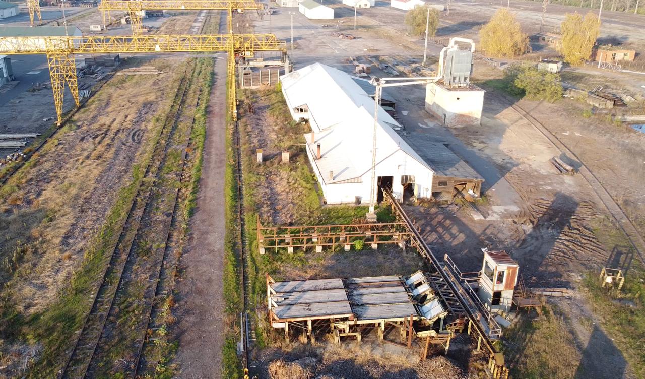 Territory and buildings photo 5