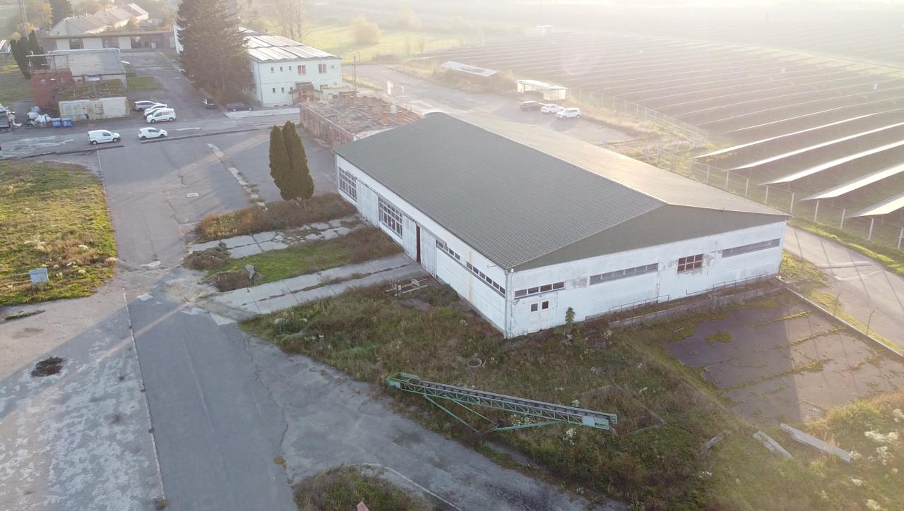 Territory and buildings photo 9